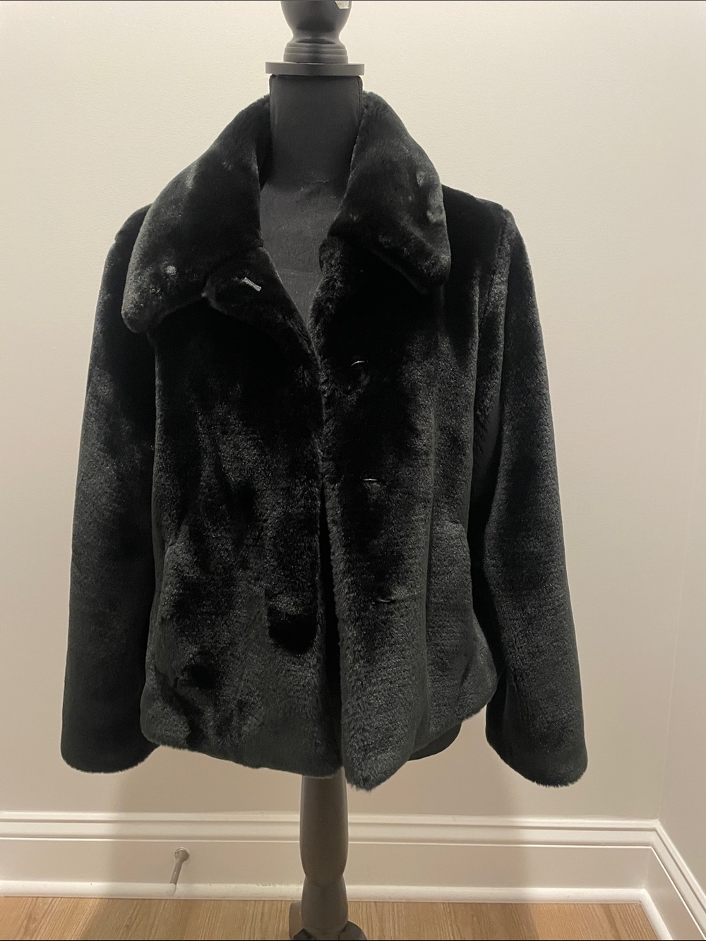 Plush Black Teddy Jacket with Classic Collar